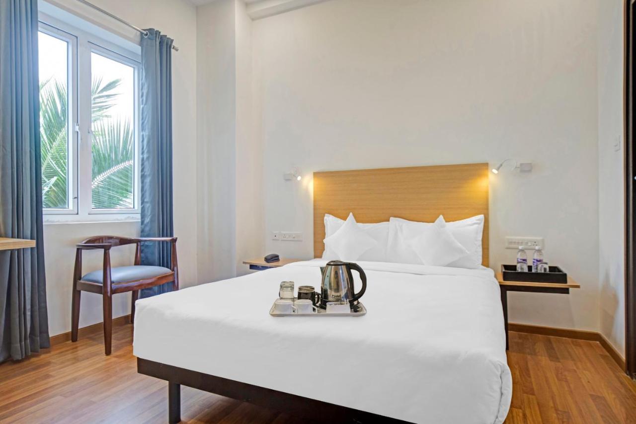 Upar Hotels - T Nagar Chennai Extérieur photo