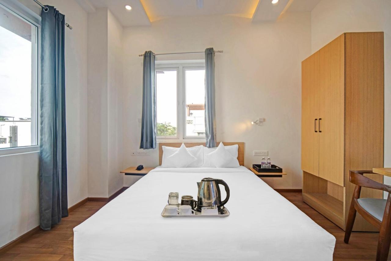 Upar Hotels - T Nagar Chennai Extérieur photo