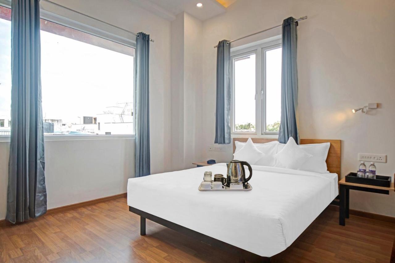 Upar Hotels - T Nagar Chennai Extérieur photo